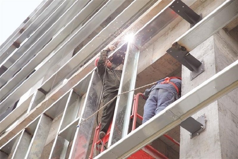 　　項(xiàng)目現(xiàn)場施工忙。 貴州日報(bào)天眼新聞?dòng)浾?楊曦 攝